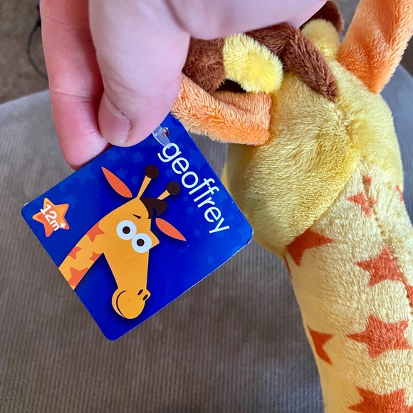 GEOFFREY the Giraffe Toys R Us Exclusive Plush - Picture 5 of 6